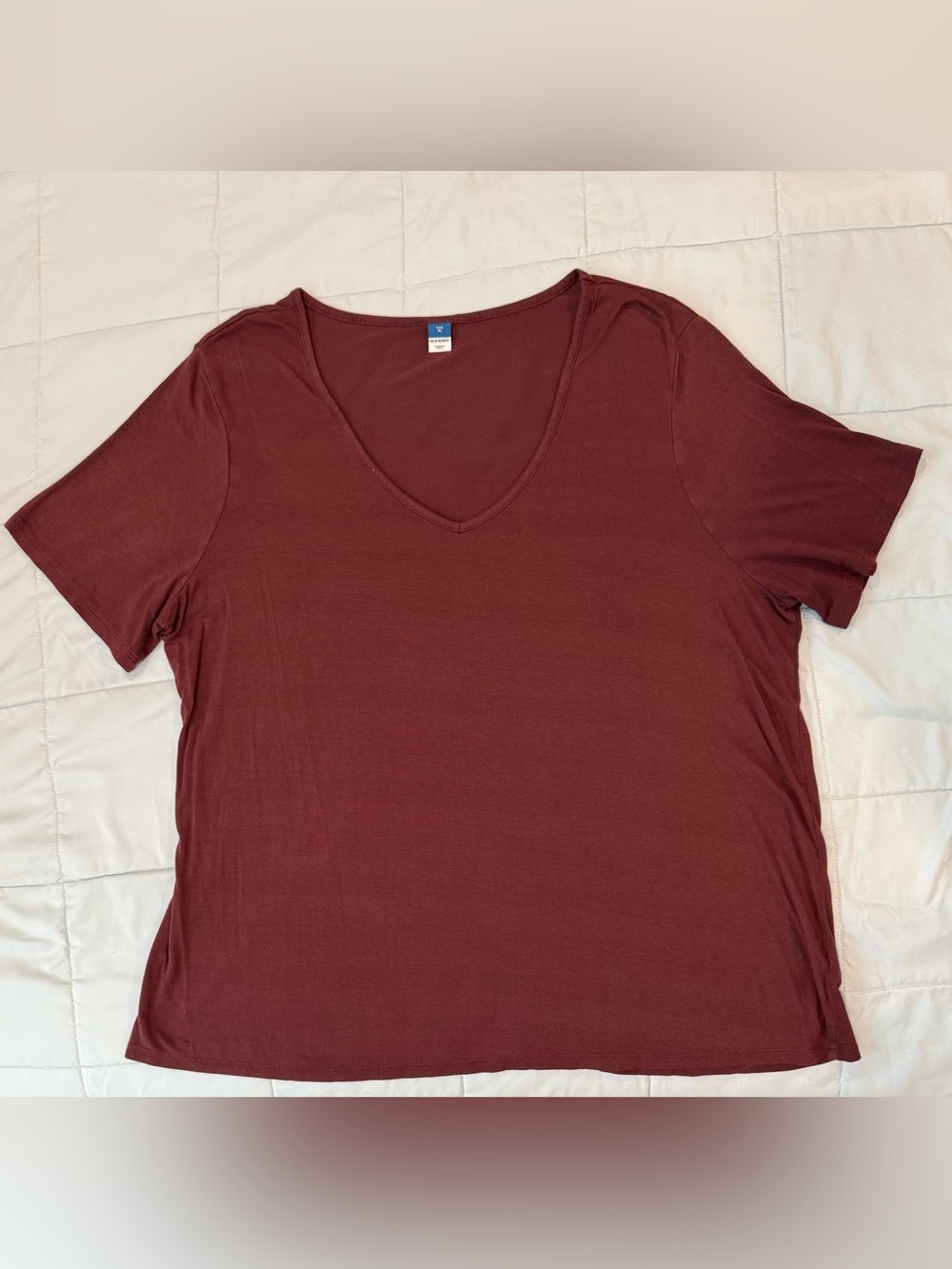 Old Navy Women’s V-Neck Short Sleeve Tee - Burgundy